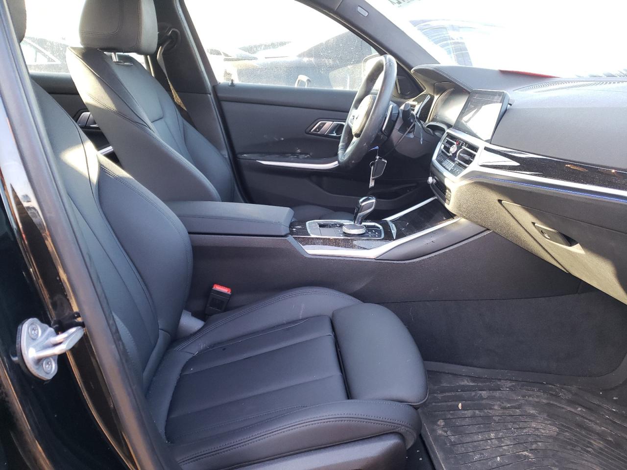 Photo 5 from auction – 2020 BMW 330XI with VIN 3MW5R7J00L8B10797