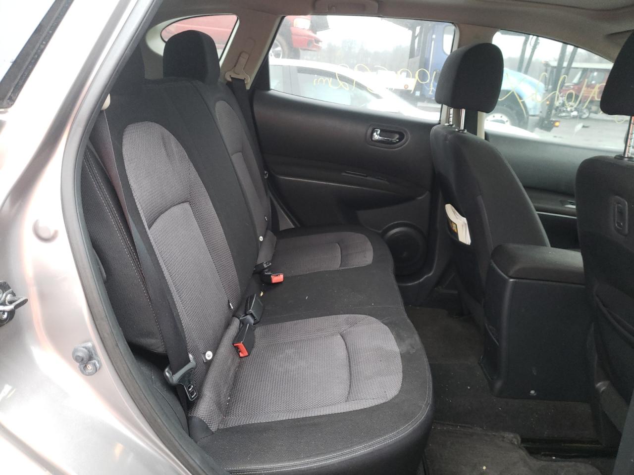 Photo 6 from auction – 2011 NISSAN ROGUE S with VIN JN8AS5MV1BW688984