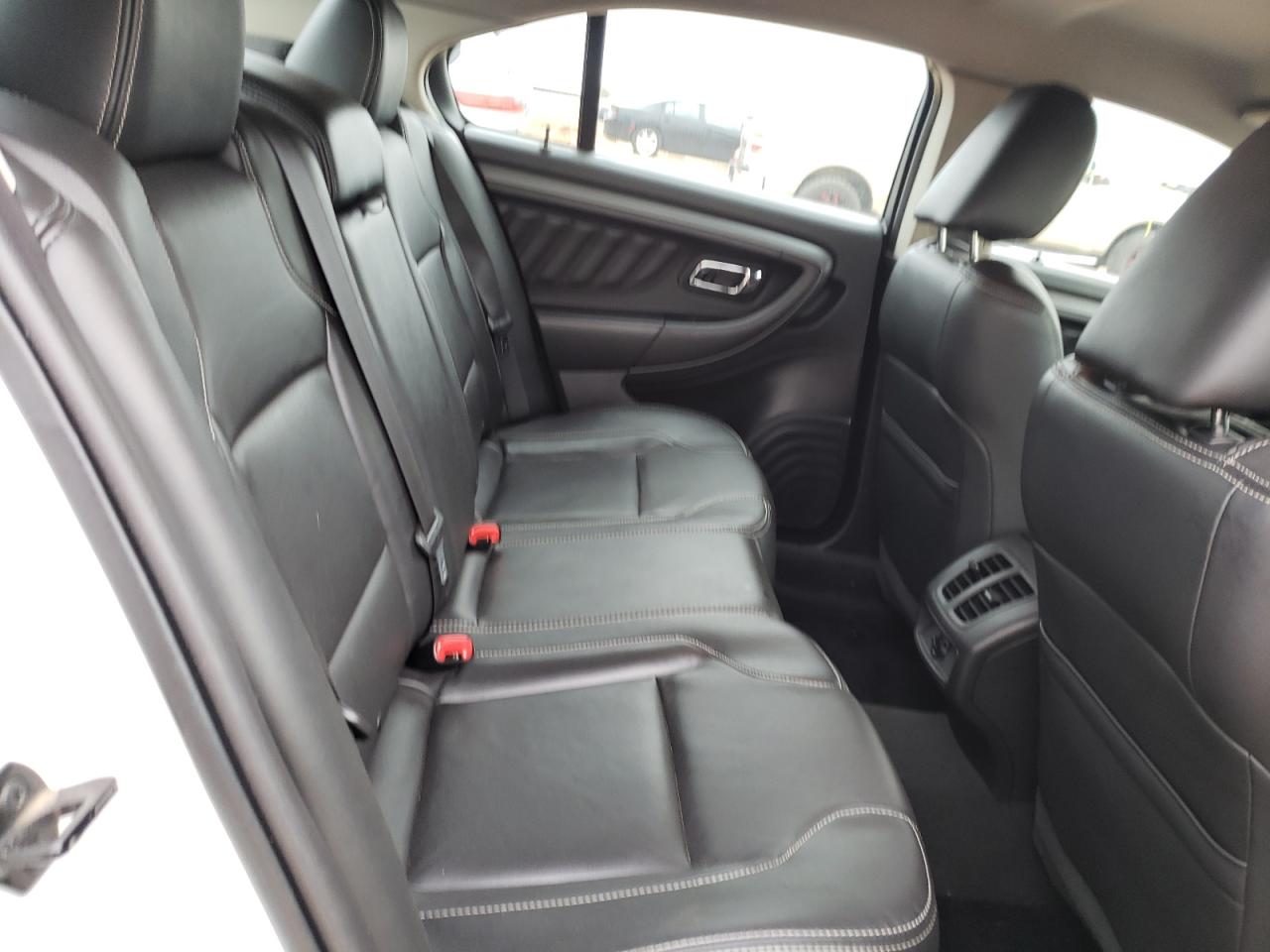 Photo 6 from auction – 2010 FORD TAURUS SEL with VIN 1FAHP2EW8AG145051