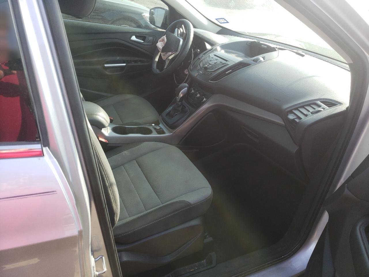 Photo 5 from auction – 2016 FORD ESCAPE SE with VIN 1FMCU0G77GUB23135