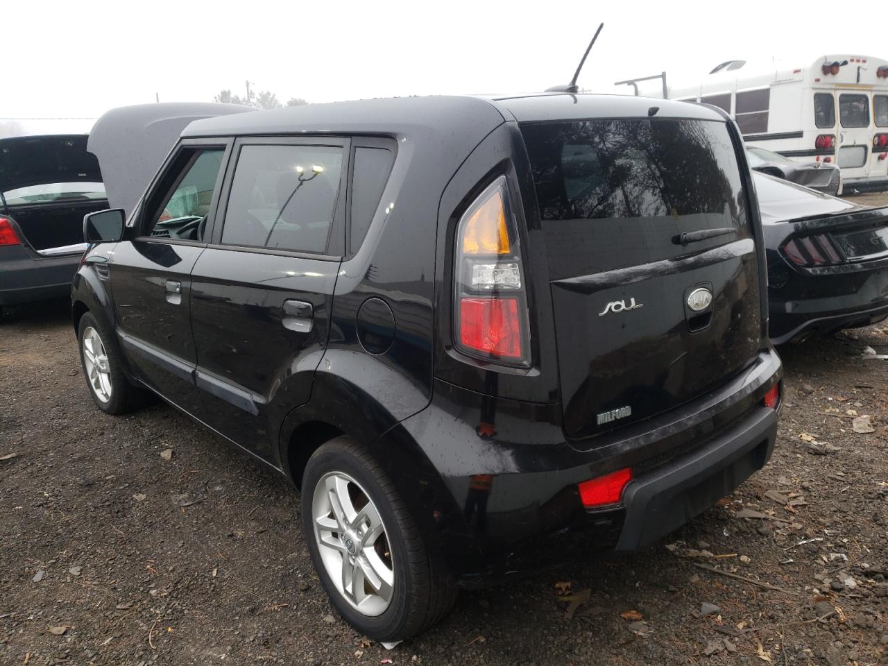 Photo 3 from auction – 2010 KIA SOUL + with VIN KNDJT2A24A7130928