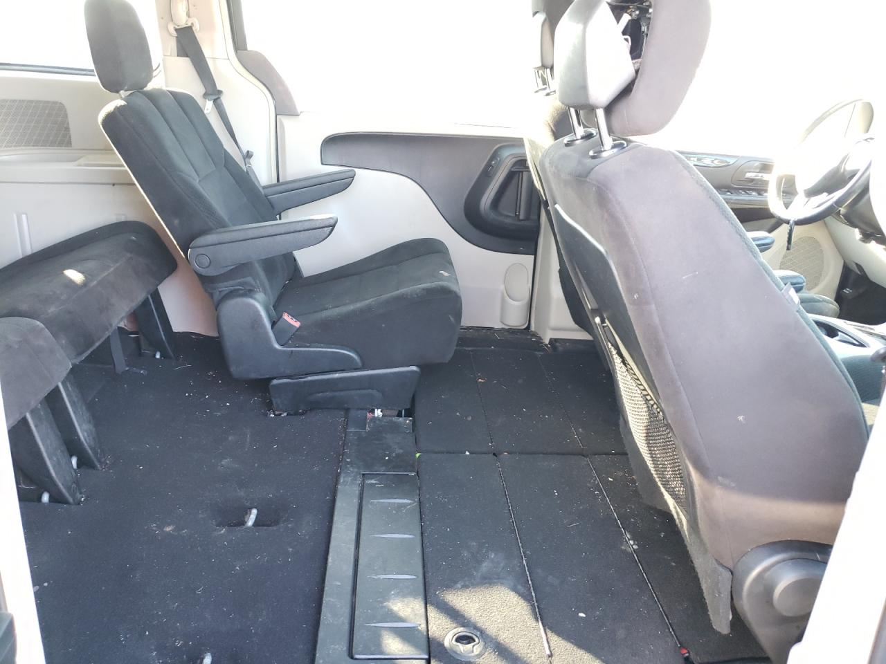 Photo 6 from auction – 2012 DODGE GRAND CARA with VIN 2C4RDGDGXCR108874