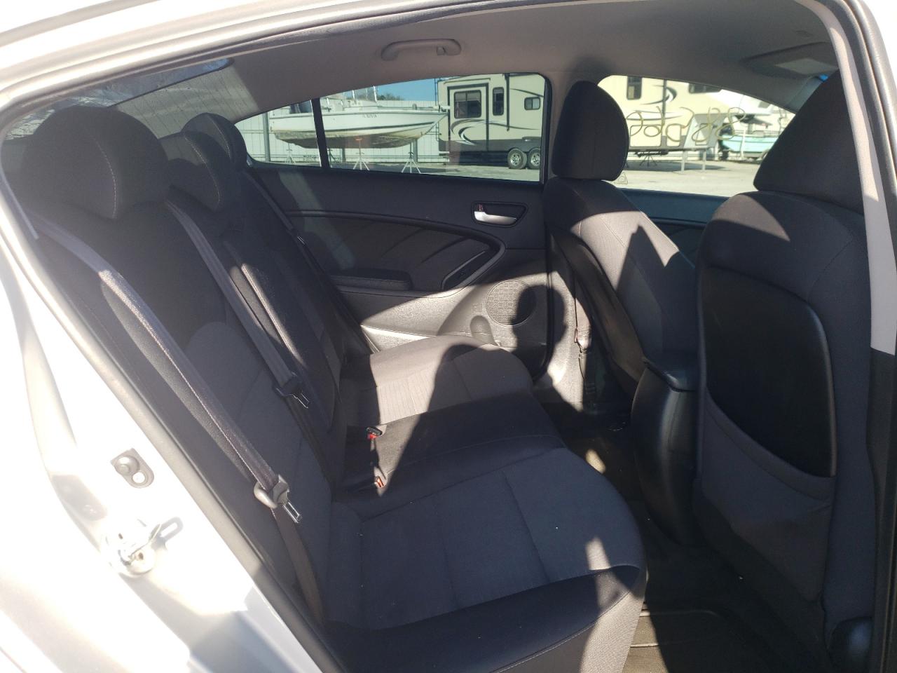 Photo 6 from auction – 2018 KIA FORTE LX with VIN 3KPFL4A79JE198087