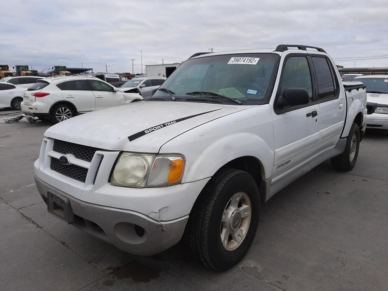 Photo 2 from auction – 2001 FORD EXPLORER S with VIN 1FMZU67EX1UB94557