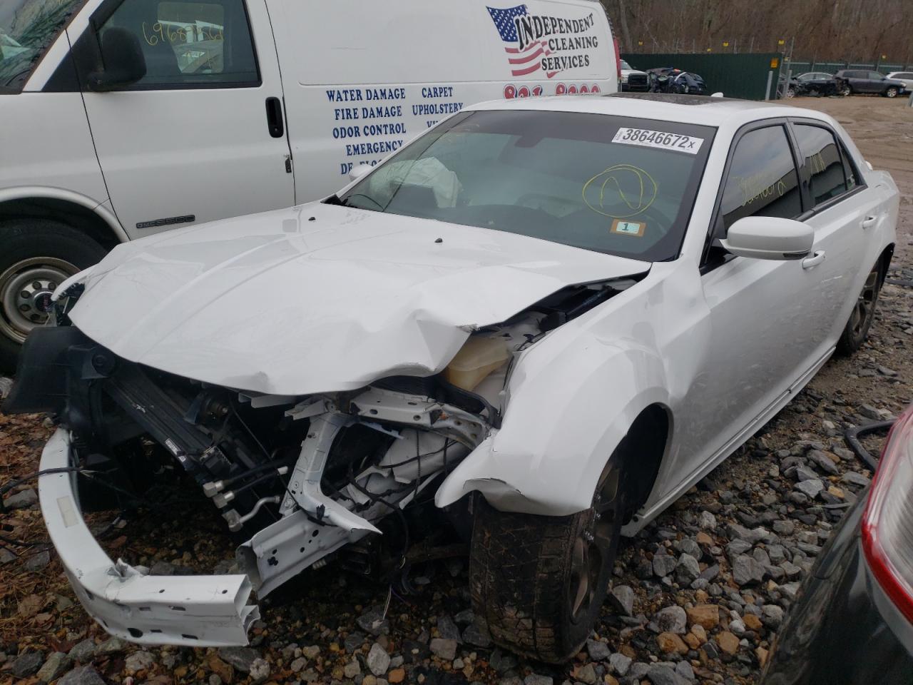 Photo 2 from auction – 2016 CHRYSLER 300 S with VIN 2C3CCAGG6GH278330