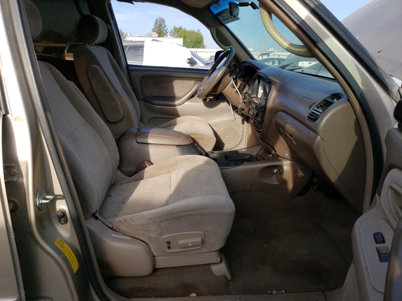 Photo 5 from auction – 2002 TOYOTA SEQUOIA SR with VIN 5TDZT34A72S060831