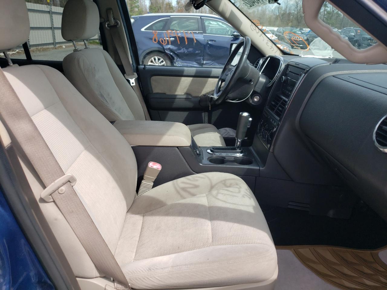 Photo 5 from auction – 2008 FORD EXPLORER X with VIN 1FMEU73E68UA59676