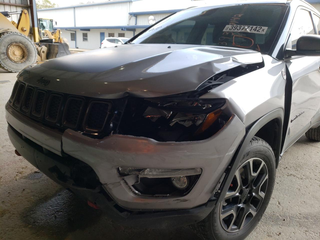 Photo 9 from auction – 2019 JEEP COMPASS TR with VIN 3C4NJDDB8KT668964