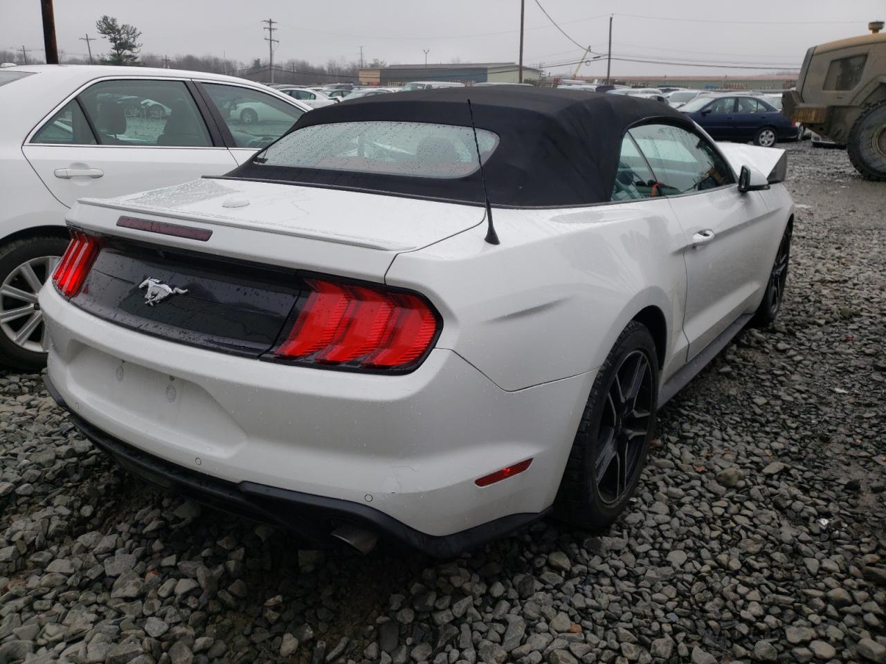 Photo 4 from auction – 2018 FORD MUSTANG with VIN 1FATP8UH7J5155386