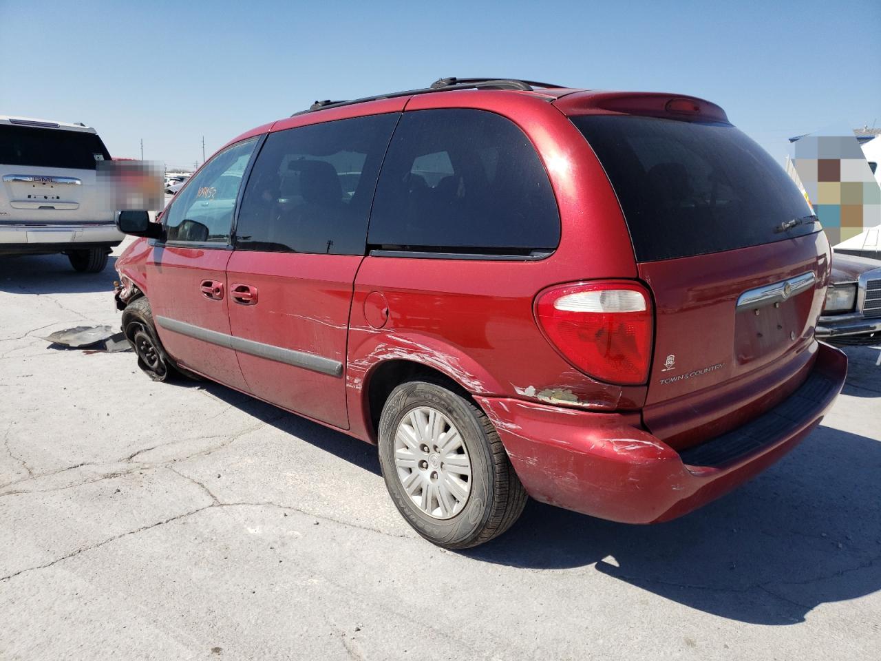 Photo 3 from auction – 2006 CHRYSLER TOWN & COU with VIN 1A4GP45R96B733728