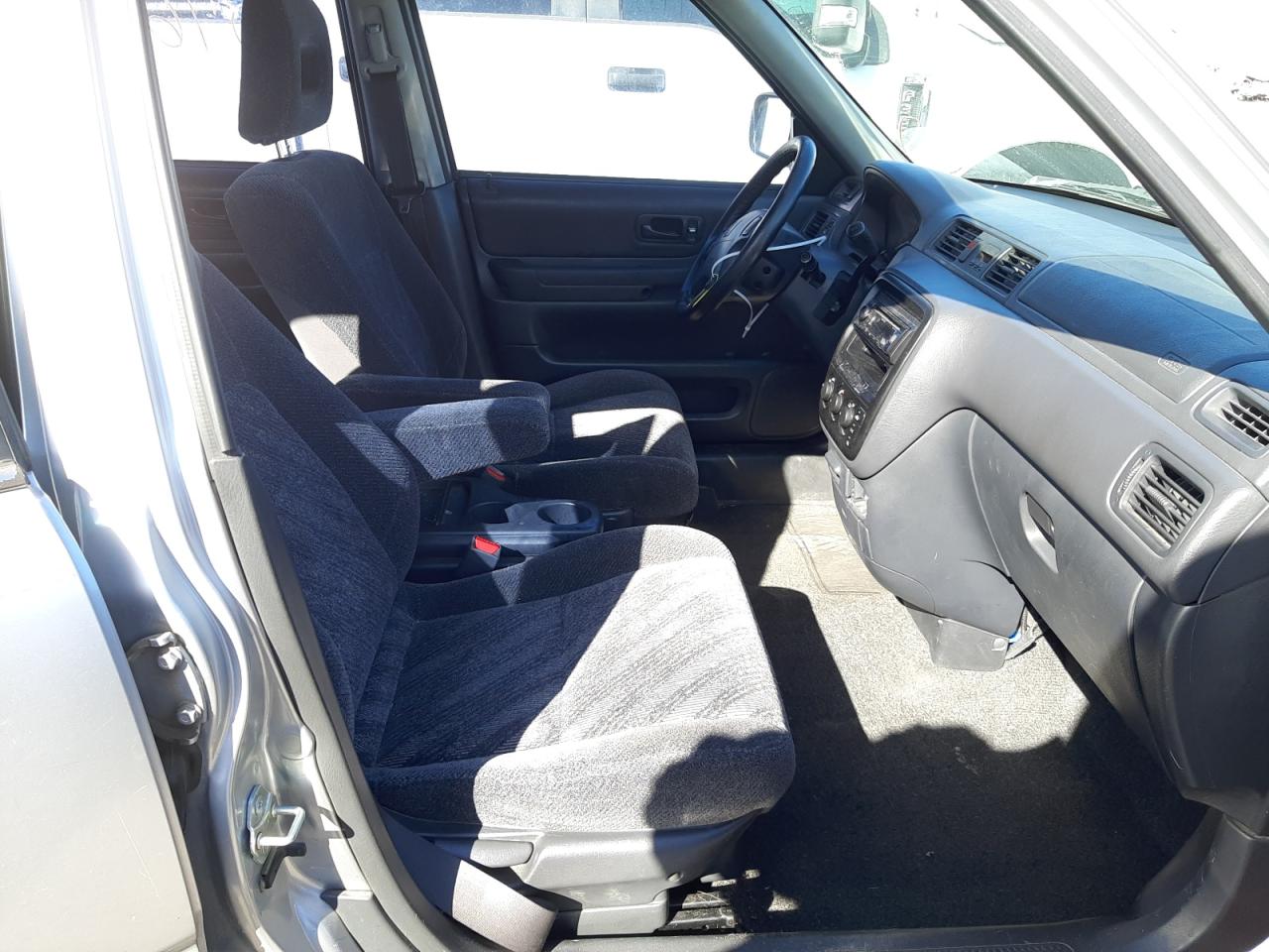 Photo 5 from auction – 2001 HONDA CR-V LX with VIN JHLRD28481S006765