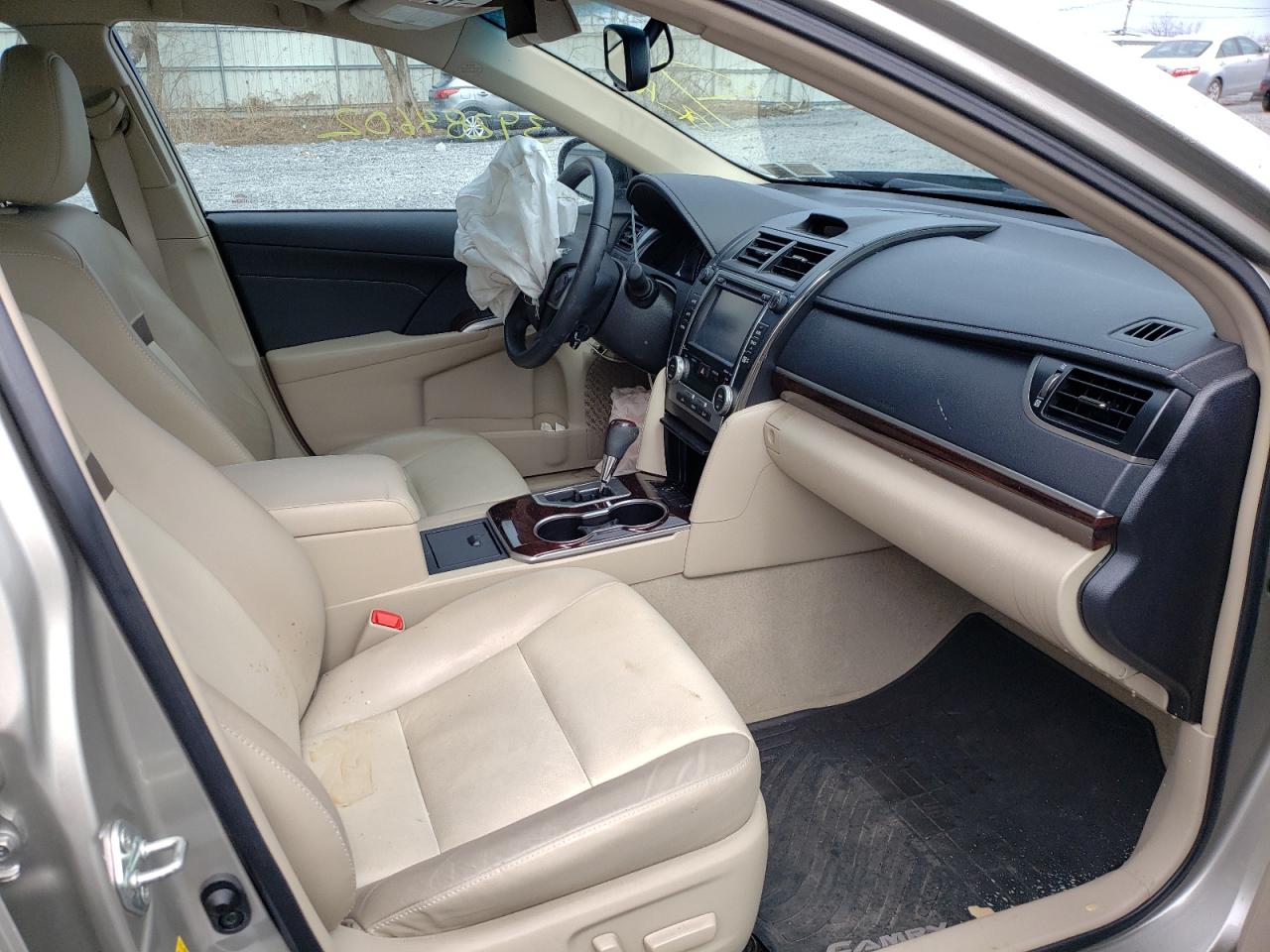 Photo 5 from auction – 2014 TOYOTA CAMRY L with VIN 4T4BF1FK6ER398774