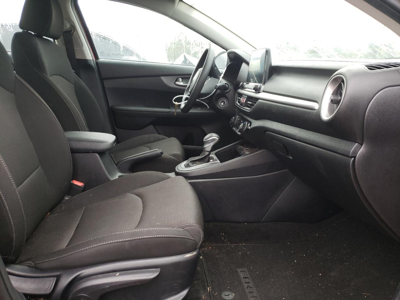 Photo 5 from auction – 2019 KIA FORTE FE with VIN 3KPF24AD4KE120455
