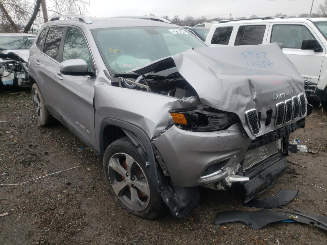 JEEP CHEROKEE L 2019 with VIN 1C4PJLDB2KD415938 - Photo from auction