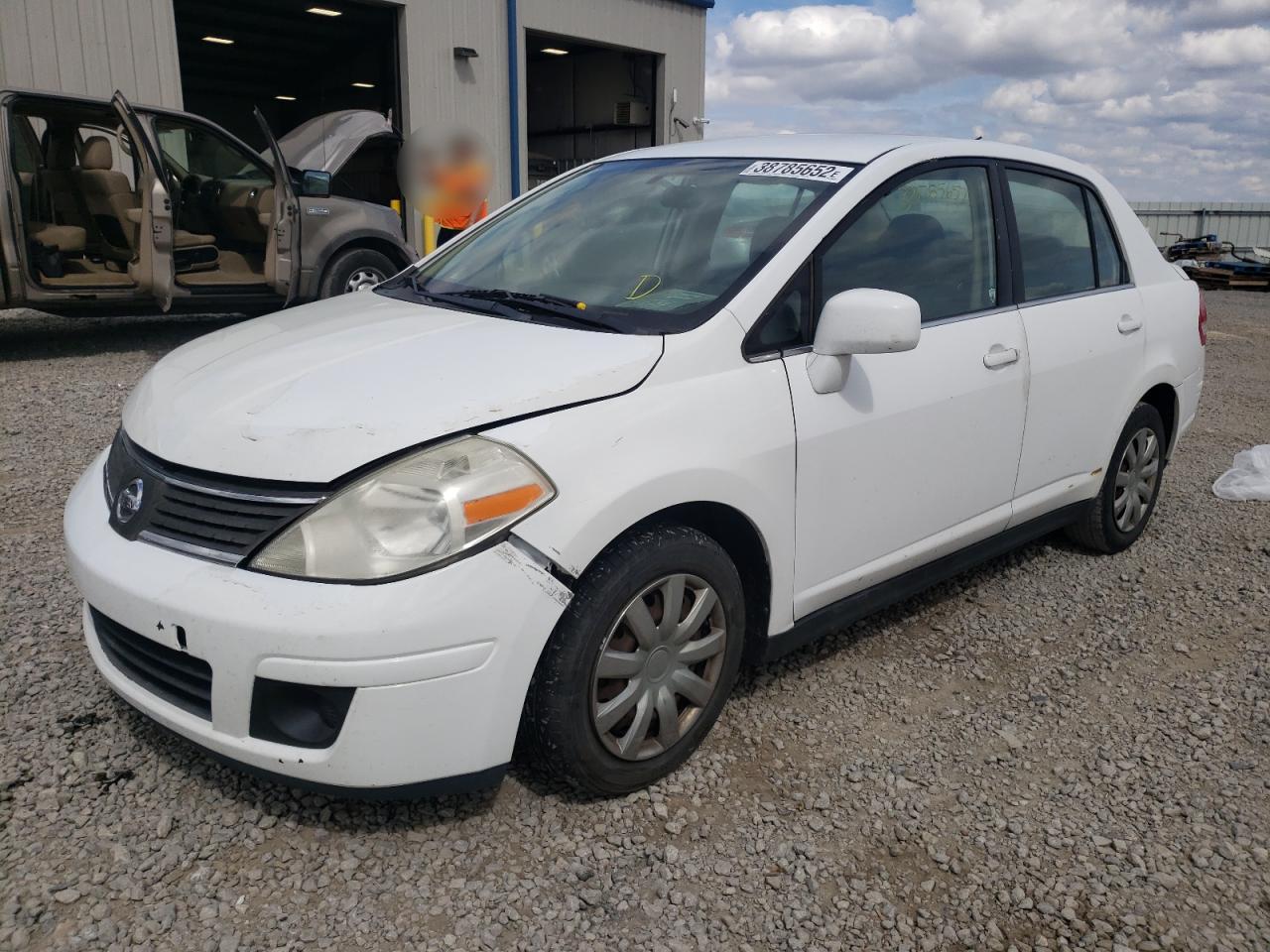 Photo 2 from auction – 2009 NISSAN VERSA S with VIN 3N1BC11E69L369688