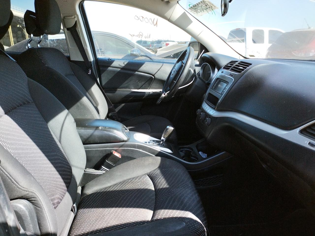 Foto 5 de la subasta – 2015 DODGE JOURNEY SX con VIN 3C4PDCBG2FT718305