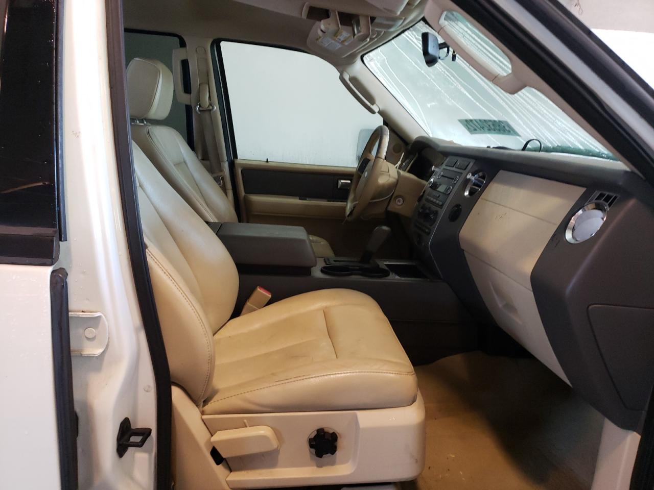 Photo 5 from auction – 2008 FORD EXPEDITION with VIN 1FMFU16598LA74126
