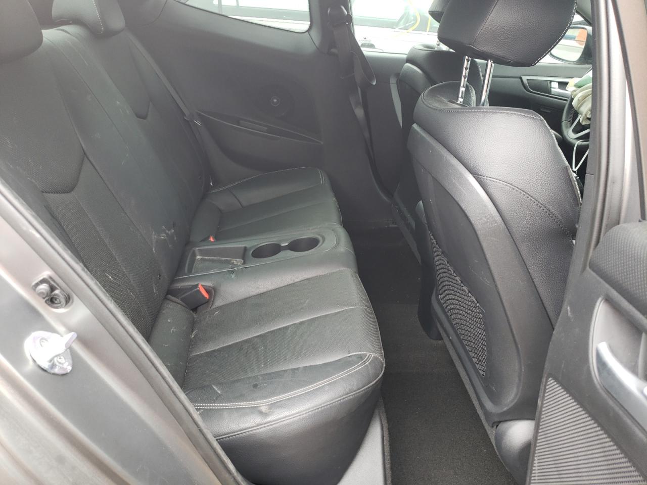 Photo 6 from auction – 2015 HYUNDAI VELOSTER T with VIN KMHTC6AE7FU216538