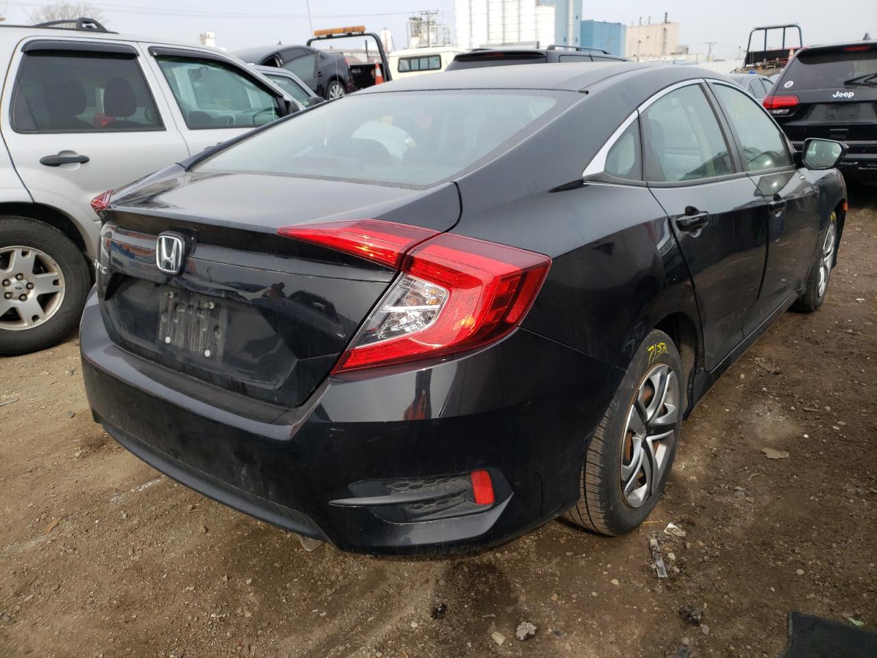 Photo 4 from auction – 2018 HONDA CIVIC LX with VIN 2HGFC2F58JH558354