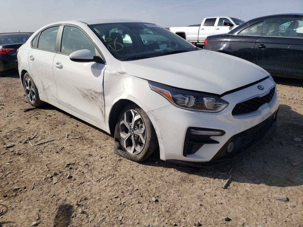 KIA FORTE FE 2021 with VIN 3KPF24ADXME326320 - Photo from auction