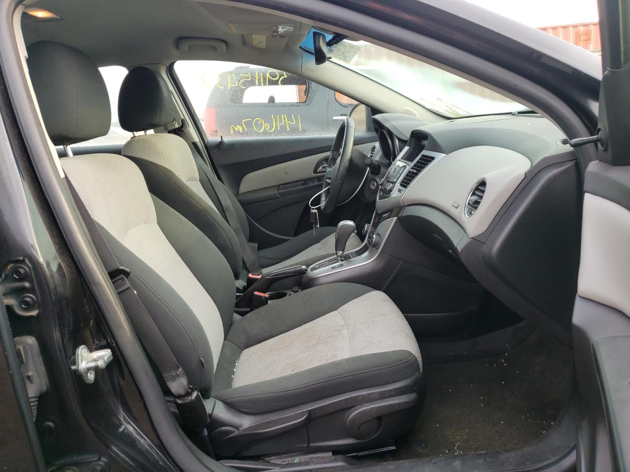 Photo 5 from auction – 2011 CHEVROLET CRUZE LS with VIN 1G1PC5SH5B7202924