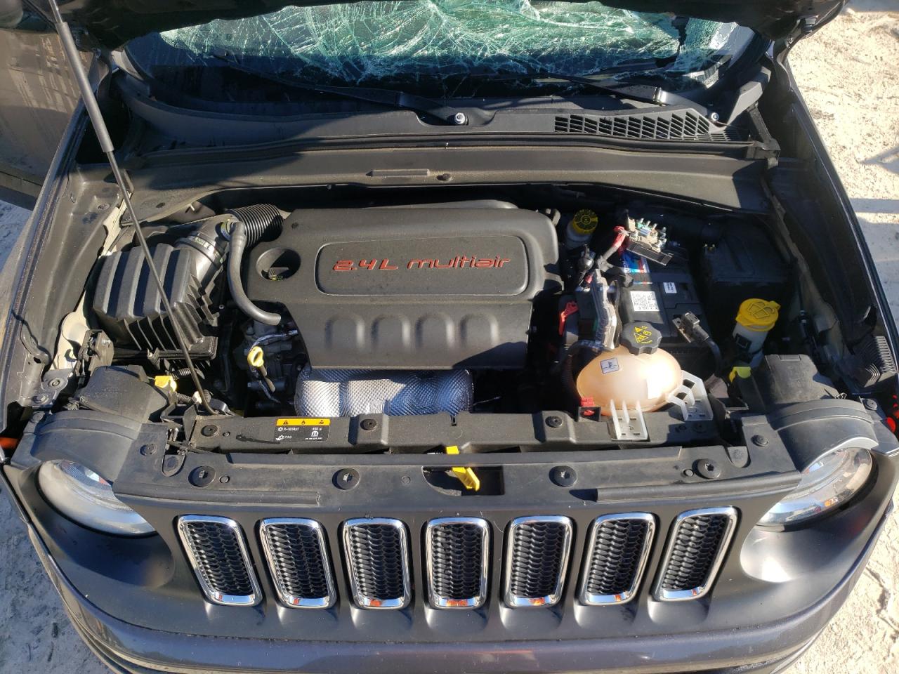 Photo 7 from auction – 2017 JEEP RENEGADE L with VIN ZACCJBBB2HPF39892