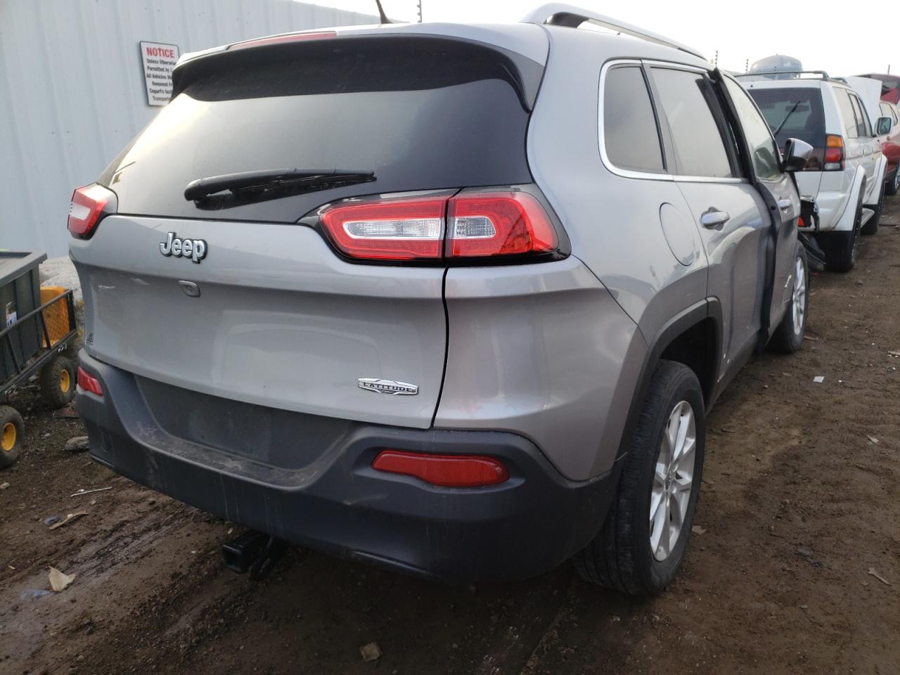 Photo 4 from auction – 2014 JEEP CHEROKEE L with VIN 1C4PJLCB9EW319783