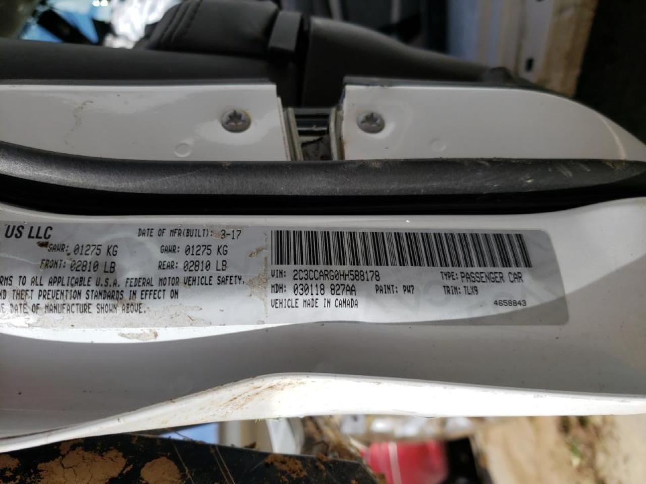 Photo 10 from auction – 2017 CHRYSLER 300 LIMITE with VIN 2C3CCARG0HH588178