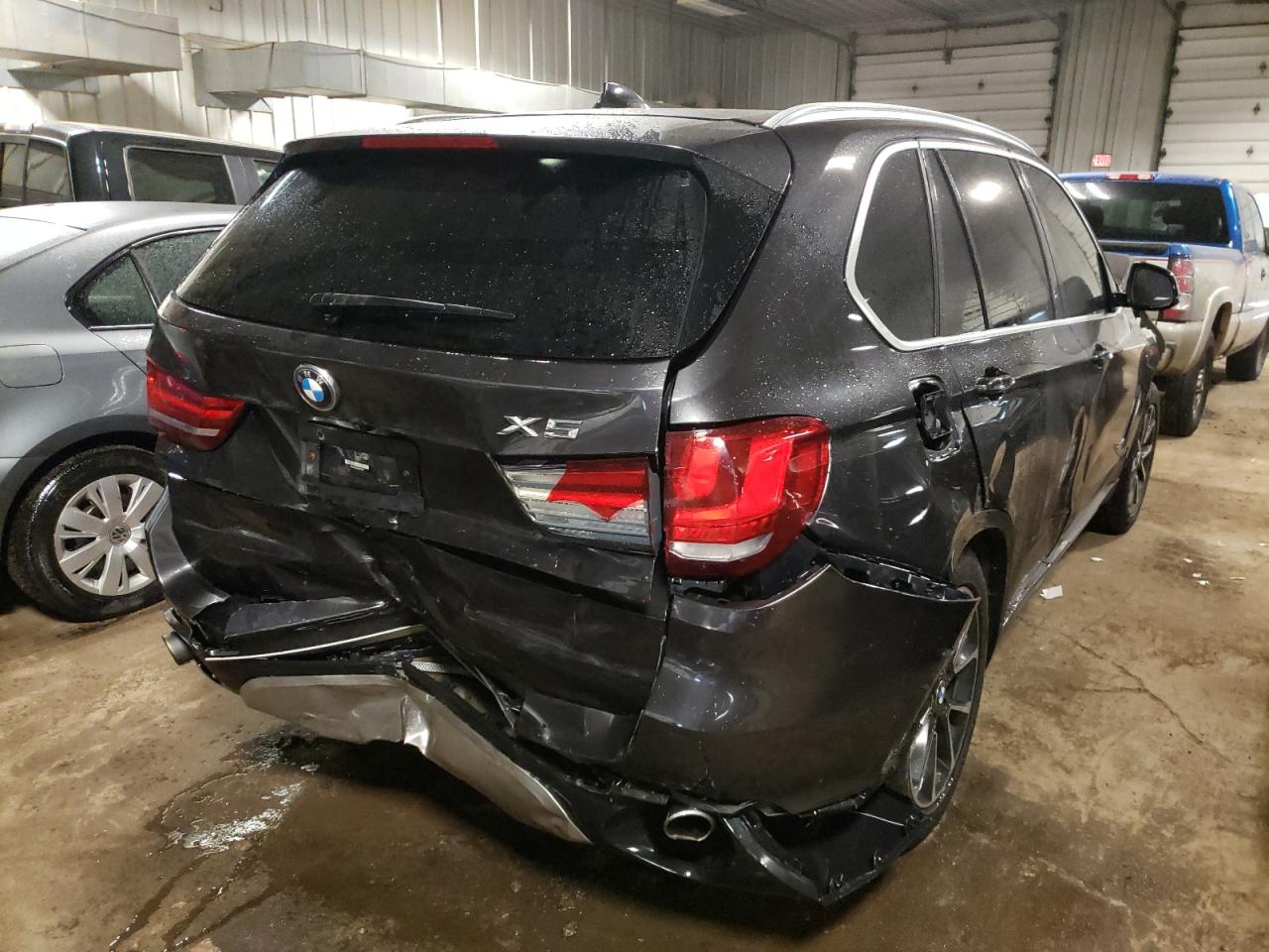 Photo 4 from auction – 2017 BMW X5 XDRIVE3 with VIN 5UXKR0C38H0X77332