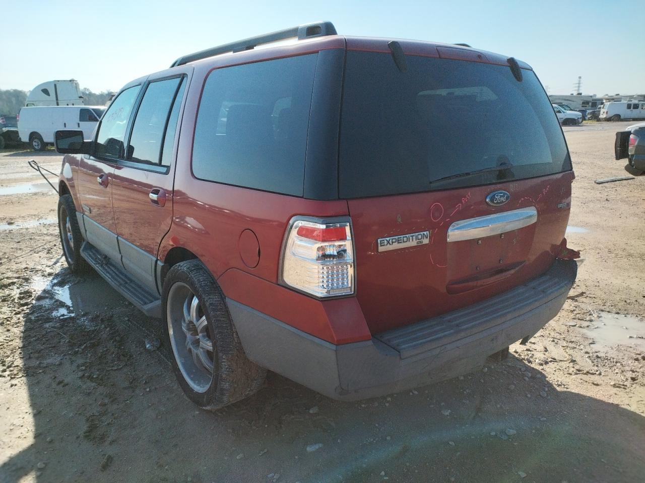 Zdjęcie 3 z aukcji – 2007 FORD EXPEDITION z VIN 1FMFU15547LA41678