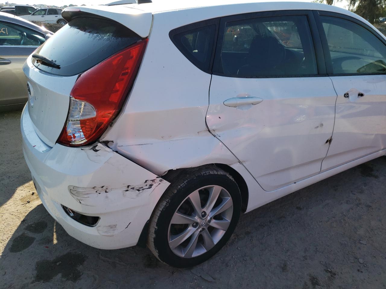 Photo 9 from auction – 2013 HYUNDAI ACCENT GLS with VIN KMHCU5AE9DU097461