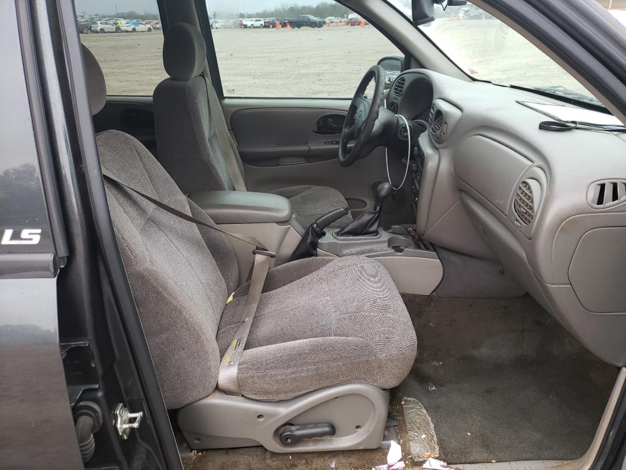 Photo 5 from auction – 2004 CHEVROLET TRAILBLAZE with VIN 1GNDT13S342368007