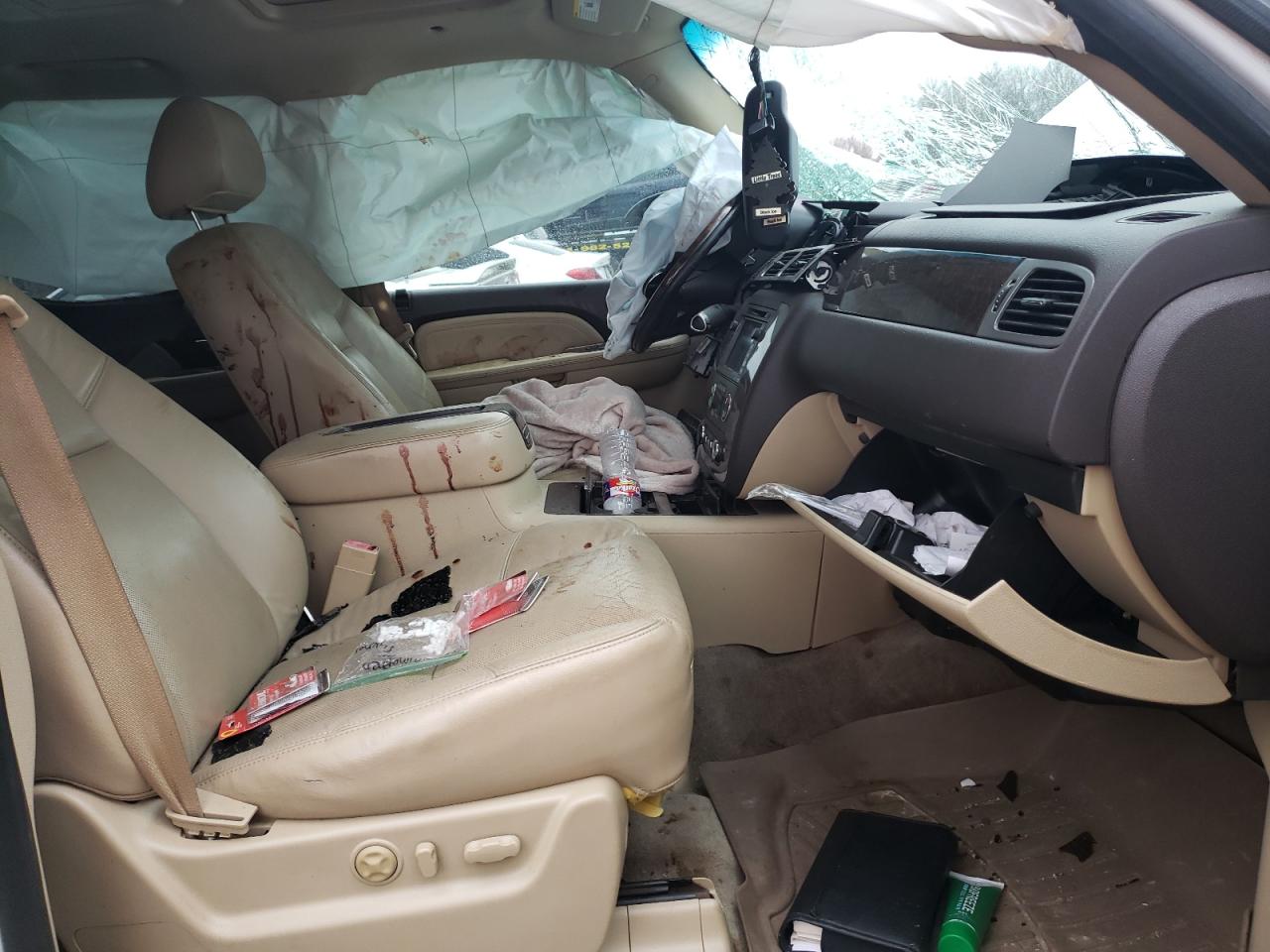 Photo 5 from auction – 2009 GMC YUKON DENA with VIN 1GKFC03289R293772