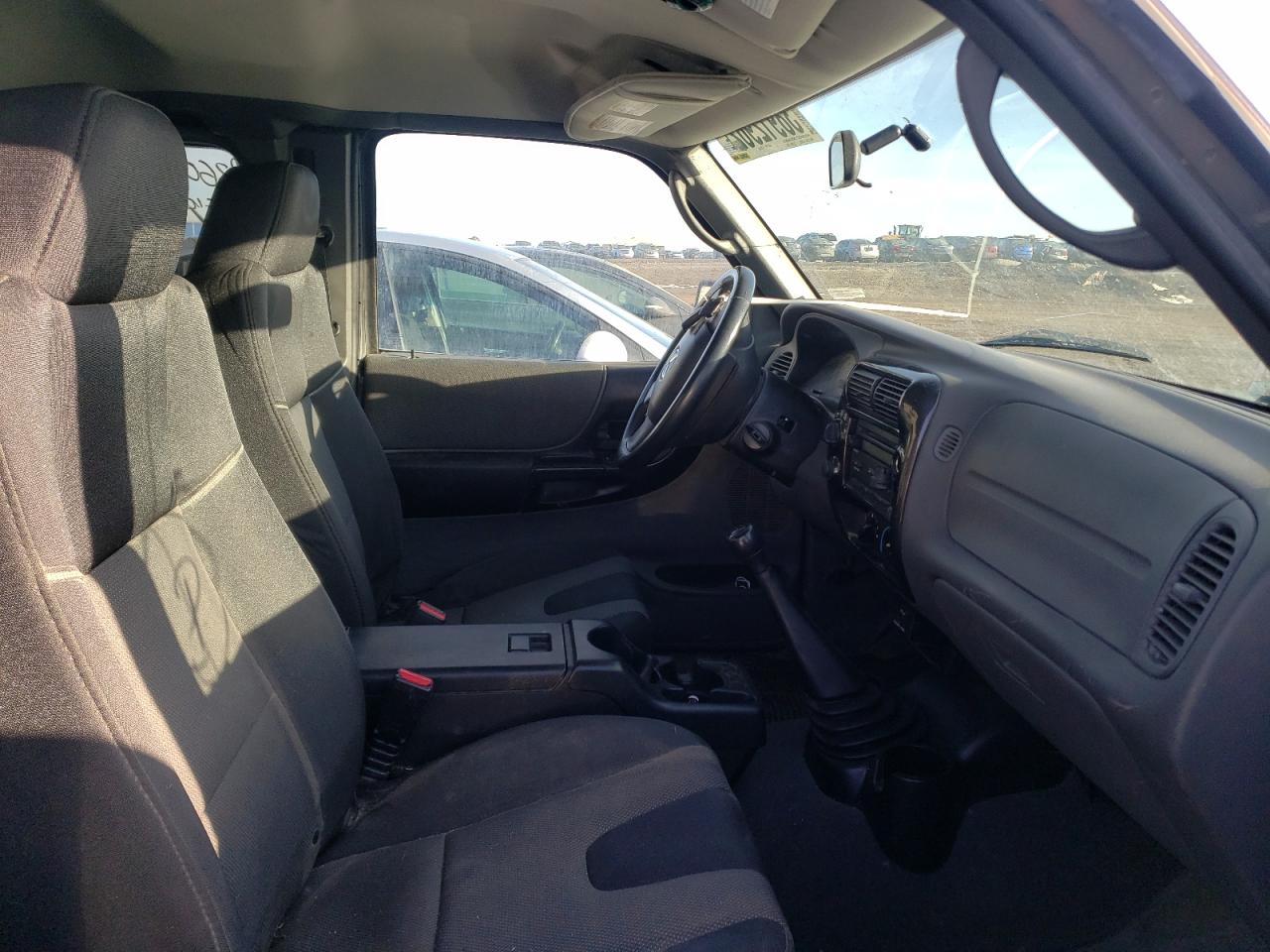 Photo 5 from auction – 2006 MAZDA B4000 CAB with VIN 4F4ZR47E56PM04392