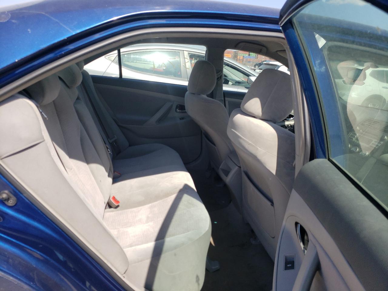 Zdjęcie 6 z aukcji – 2011 TOYOTA CAMRY BASE z VIN 4T4BF3EK2BR116929