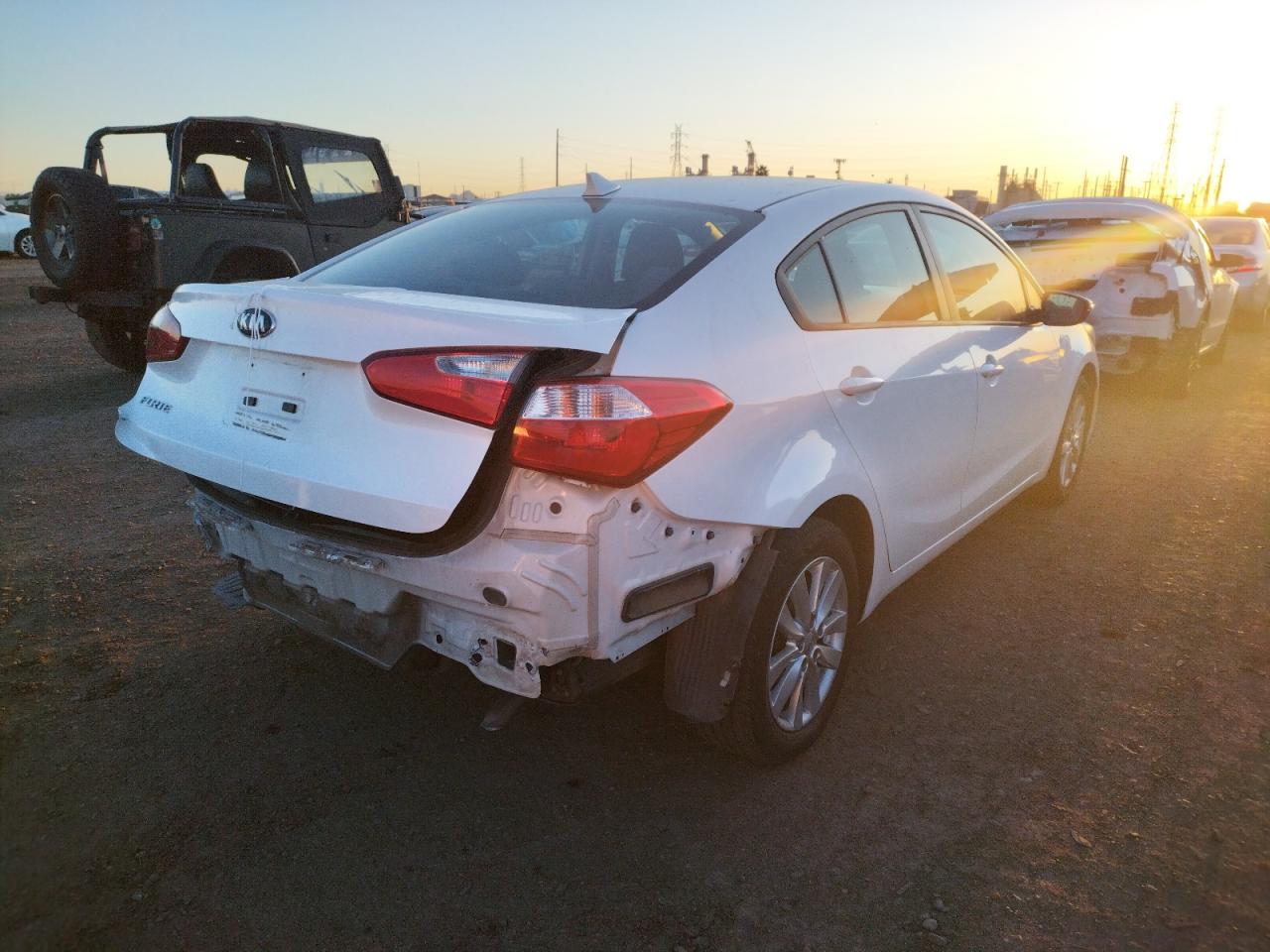Photo 4 from auction – 2014 KIA FORTE LX with VIN KNAFX4A67E5219304