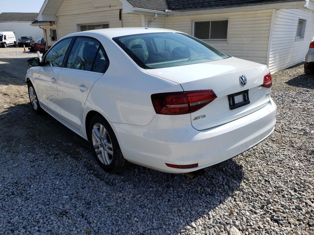 Photo 3 from auction – 2017 VOLKSWAGEN JETTA S with VIN 3VW2B7AJ6HM222177