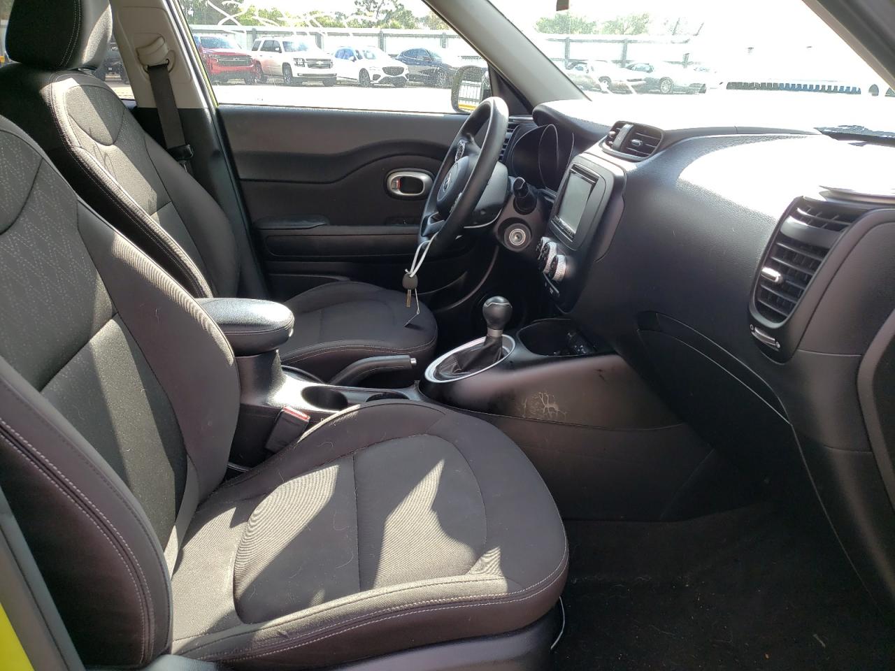 Photo 5 from auction – 2016 KIA SOUL with VIN KNDJN2A24G7829897