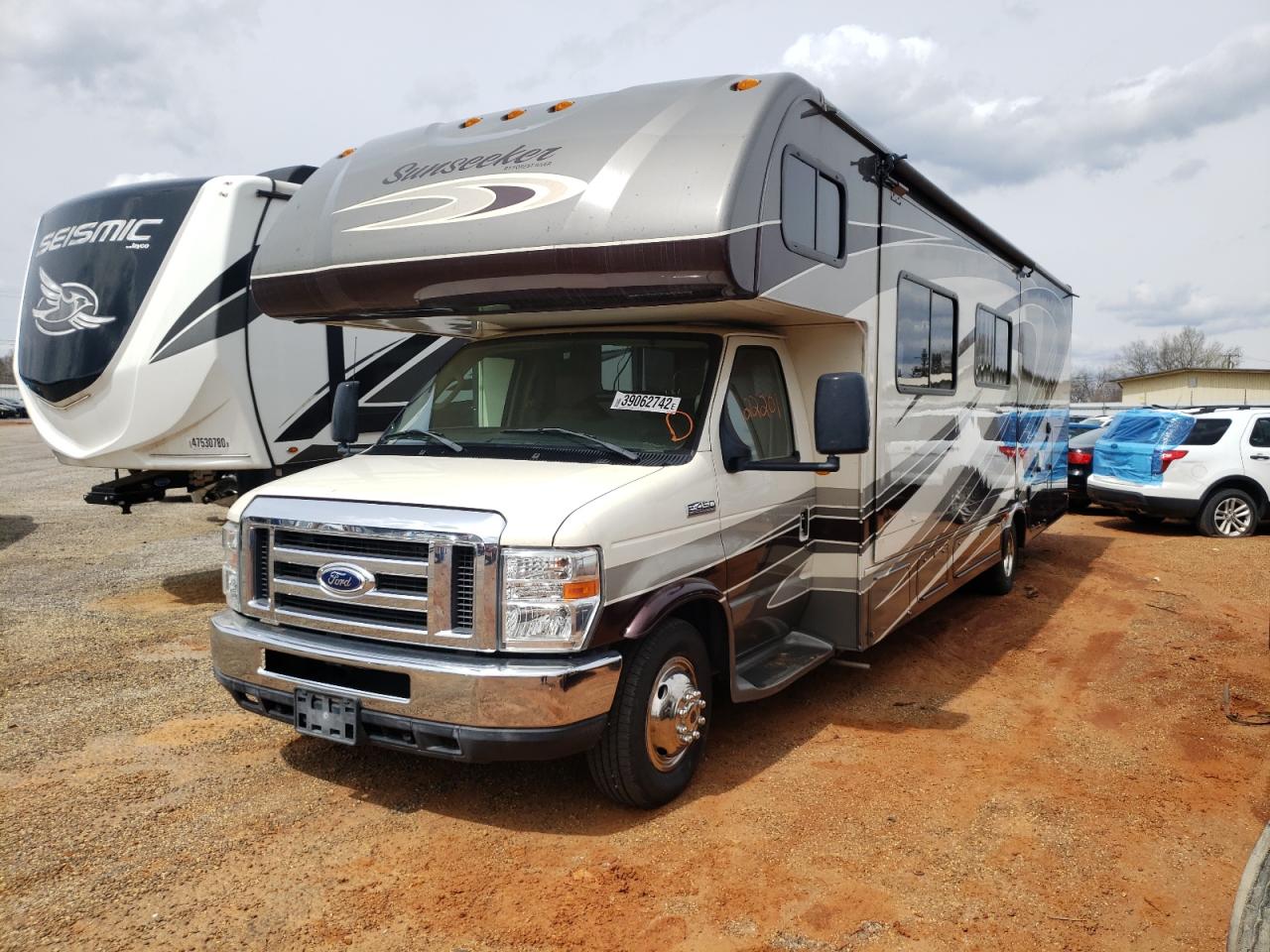 Photo 2 from auction – 2015 SUNS MOTORHOME with VIN 1FDXE4FS3FDA00197
