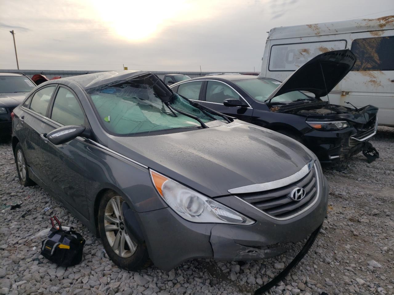 Photo 1 from auction – 2014 HYUNDAI SONATA GLS with VIN 5NPEB4AC0EH894110