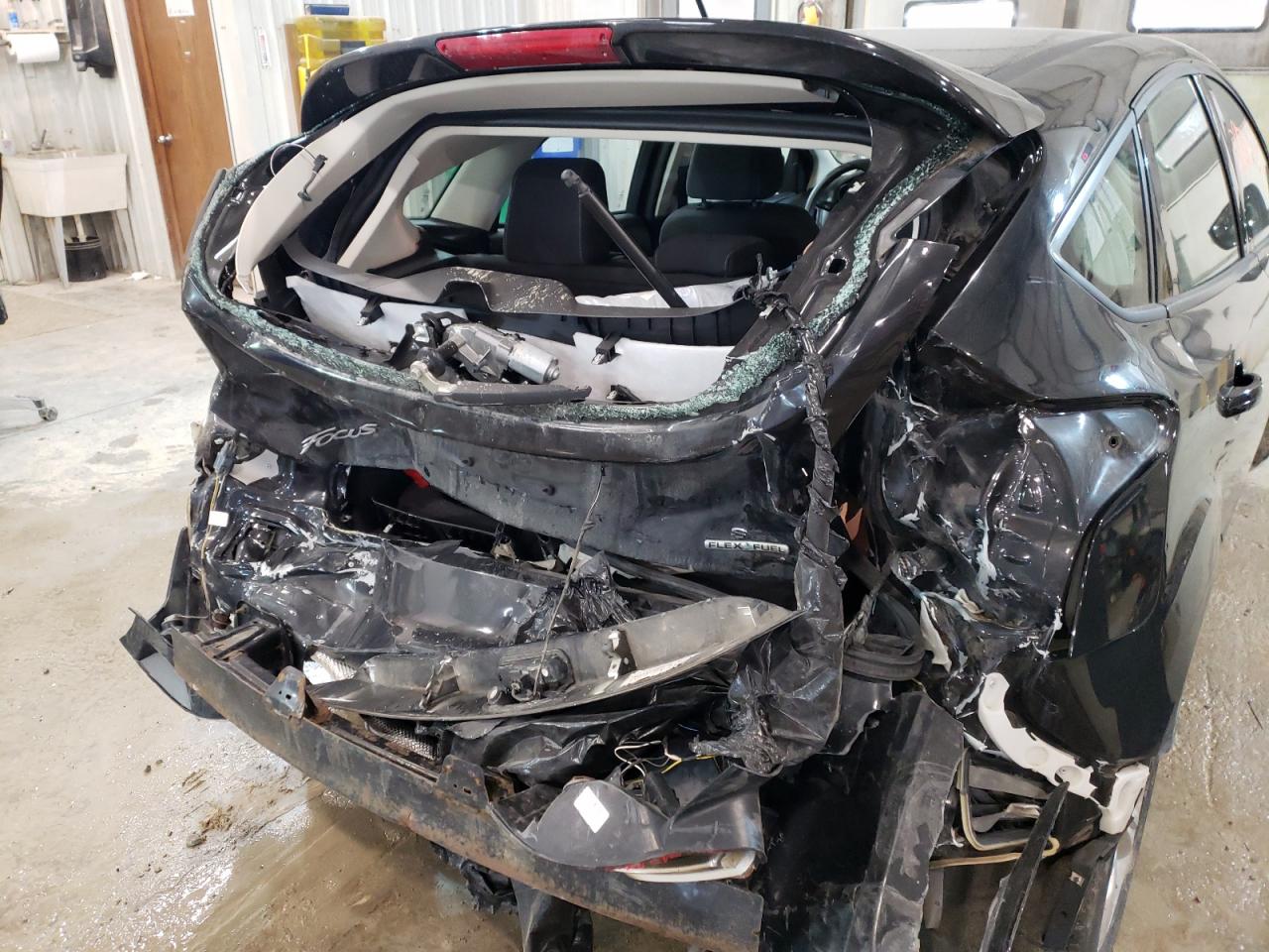 Photo 9 from auction – 2014 FORD FOCUS SE with VIN 1FADP3K26EL157377