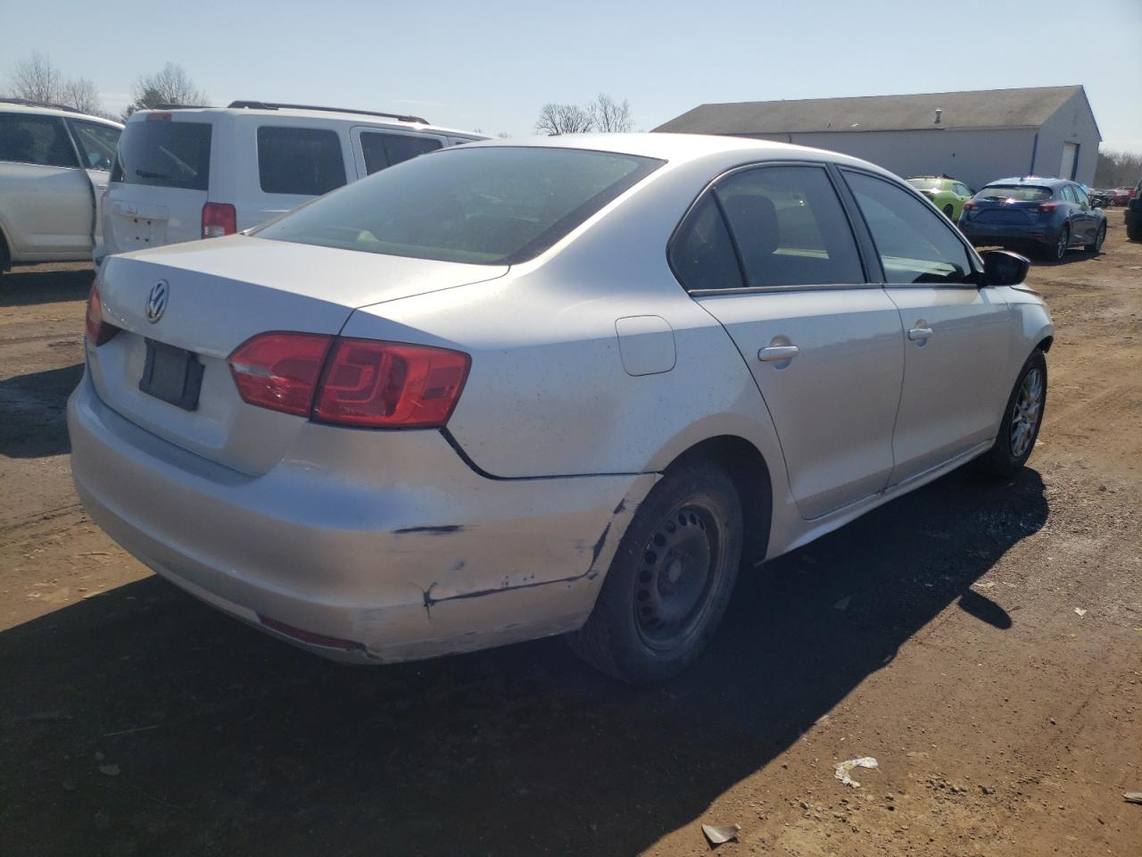 Photo 4 from auction – 2013 VOLKSWAGEN JETTA BASE with VIN 3VW2K7AJ8DM206363