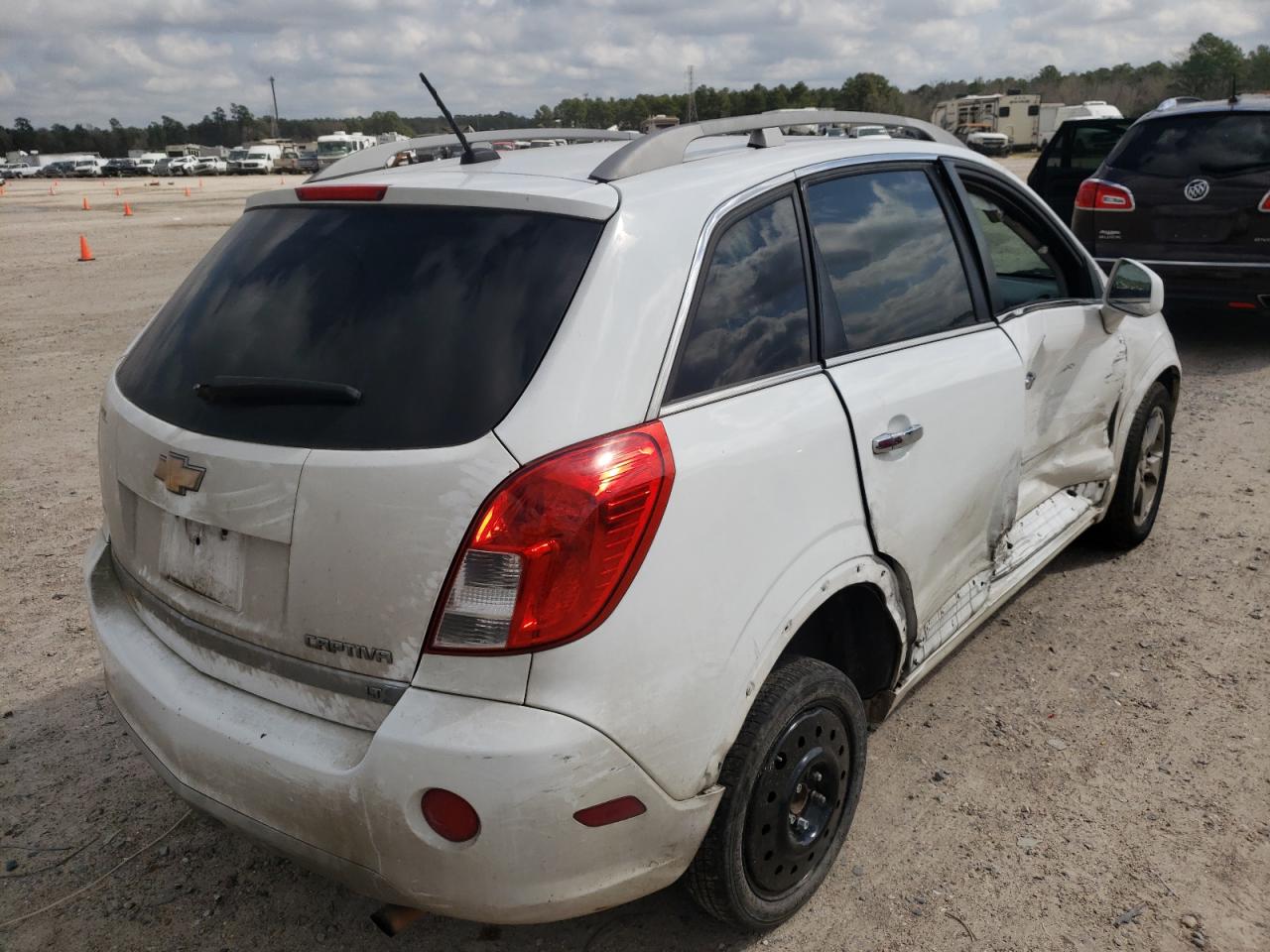 Photo 4 from auction – 2014 CHEVROLET CAPTIVA with VIN 3GNAL3EK6ES647095