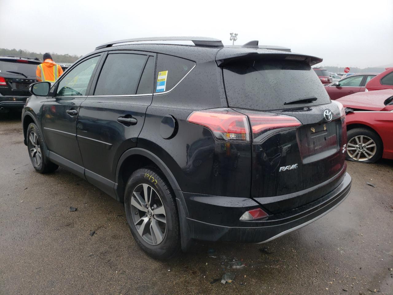 Photo 3 from auction – 2018 TOYOTA RAV4 ADVEN with VIN 2T3RFREV8JW829264