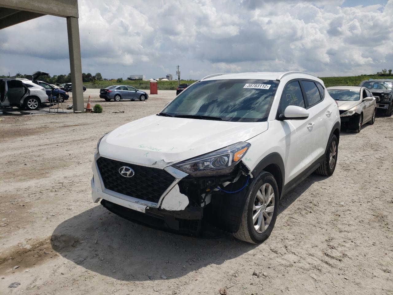 Photo 2 from auction – 2020 HYUNDAI TUCSON LIM with VIN KM8J33A42LU158475