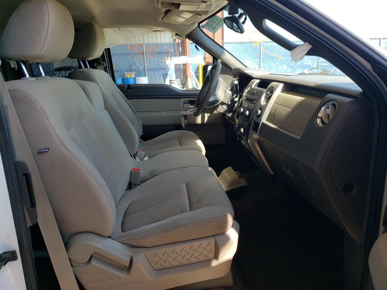 Photo 5 from auction – 2010 FORD F150 SUPER with VIN 1FTEX1C86AKA46379