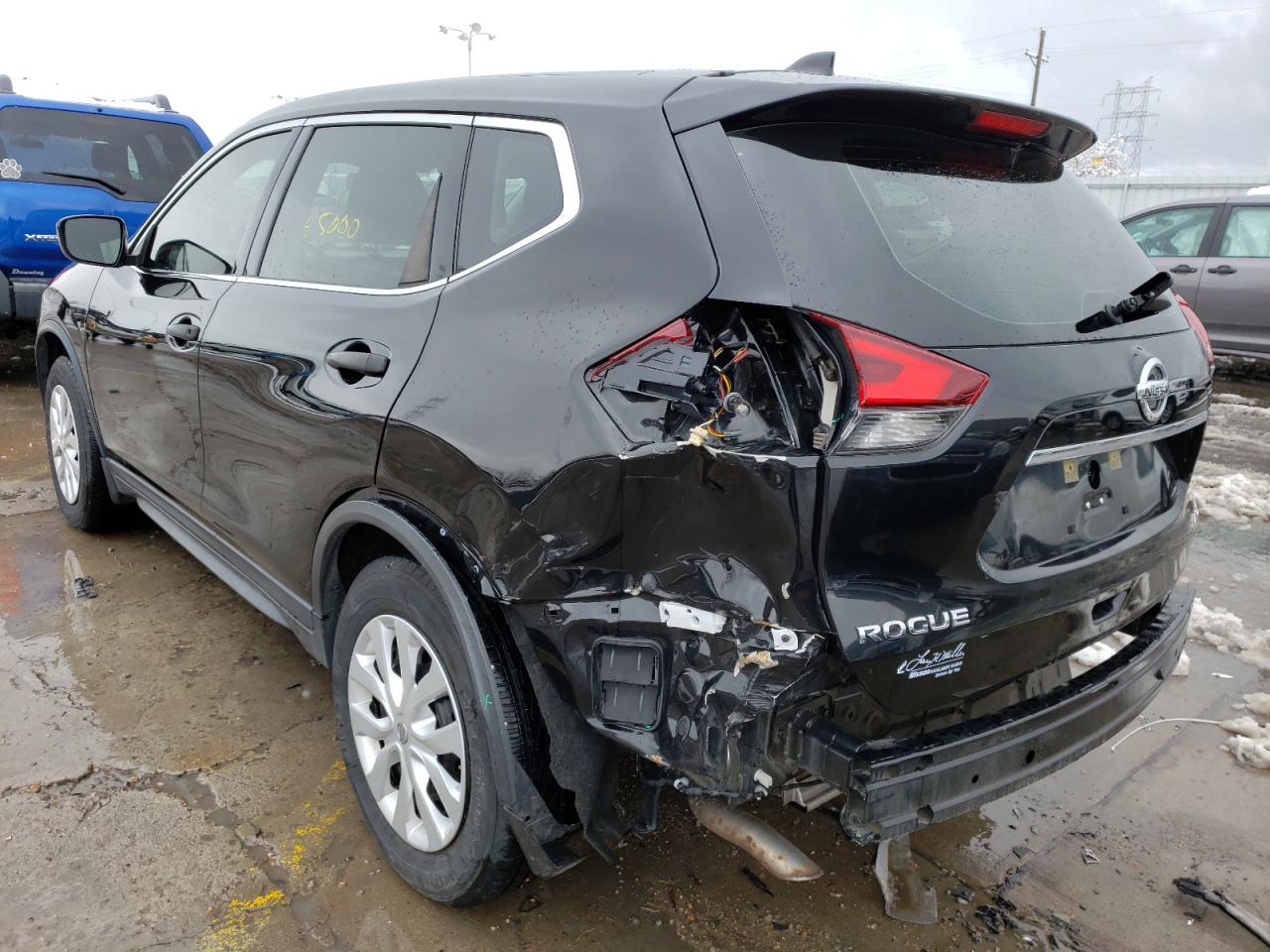 Photo 3 from auction – 2017 NISSAN ROGUE S with VIN KNMAT2MV4HP522937