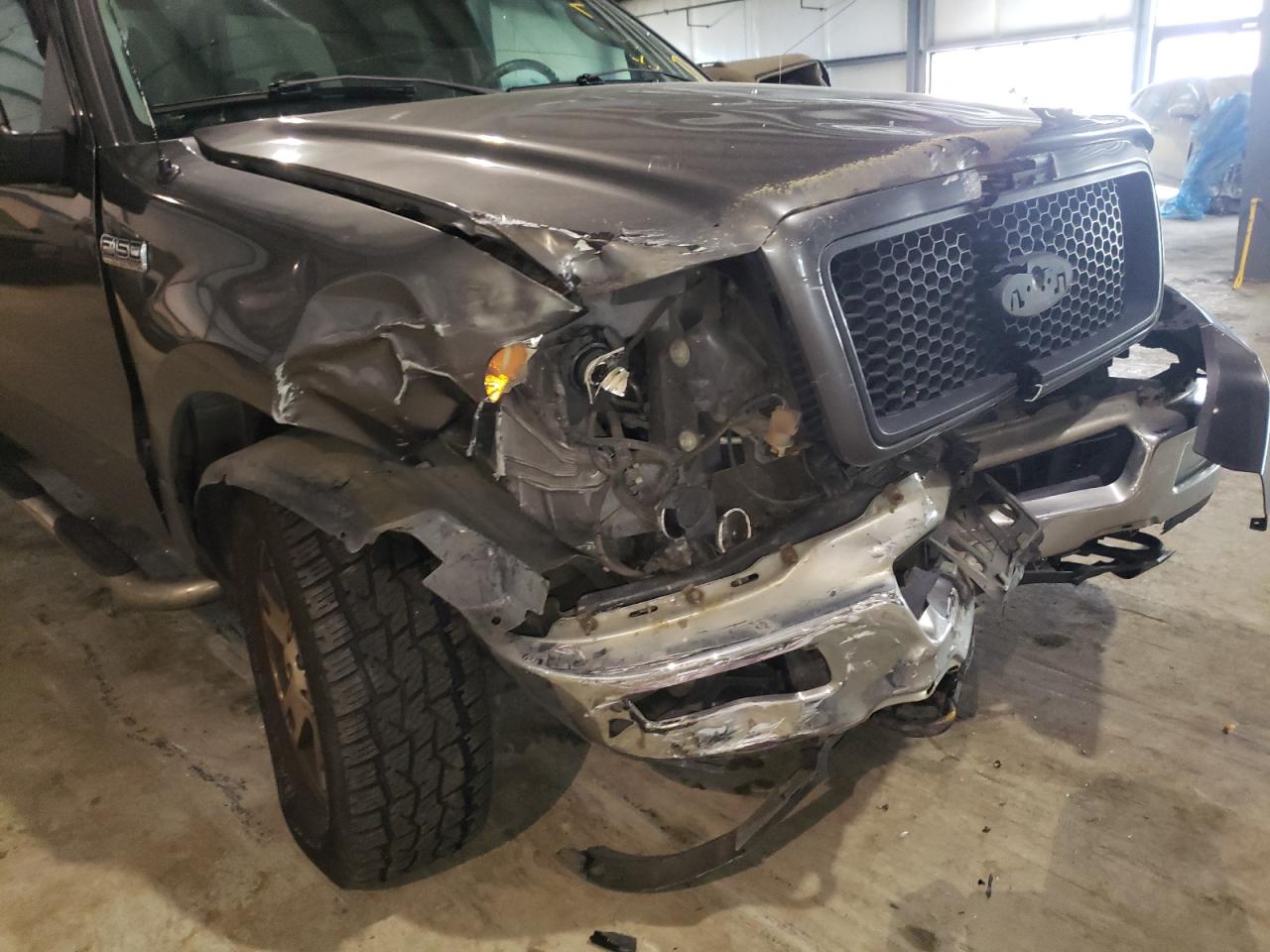 Photo 9 from auction – 2004 FORD F150 with VIN 1FTPX145X4NA51441