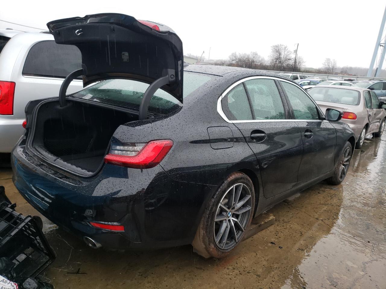 Photo 4 from auction – 2020 BMW 330XI with VIN 3MW5R7J00L8B10735