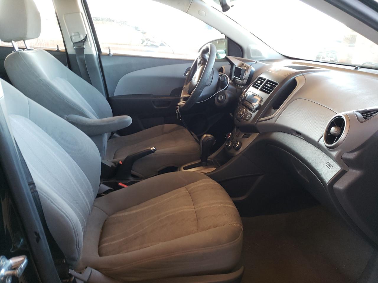 Zdjęcie 5 z aukcji – 2012 CHEVROLET SONIC LT z VIN 1G1JC5SH2C4107682
